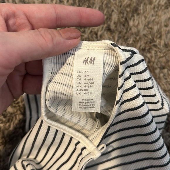 H&M dress - Picture 3 of 3